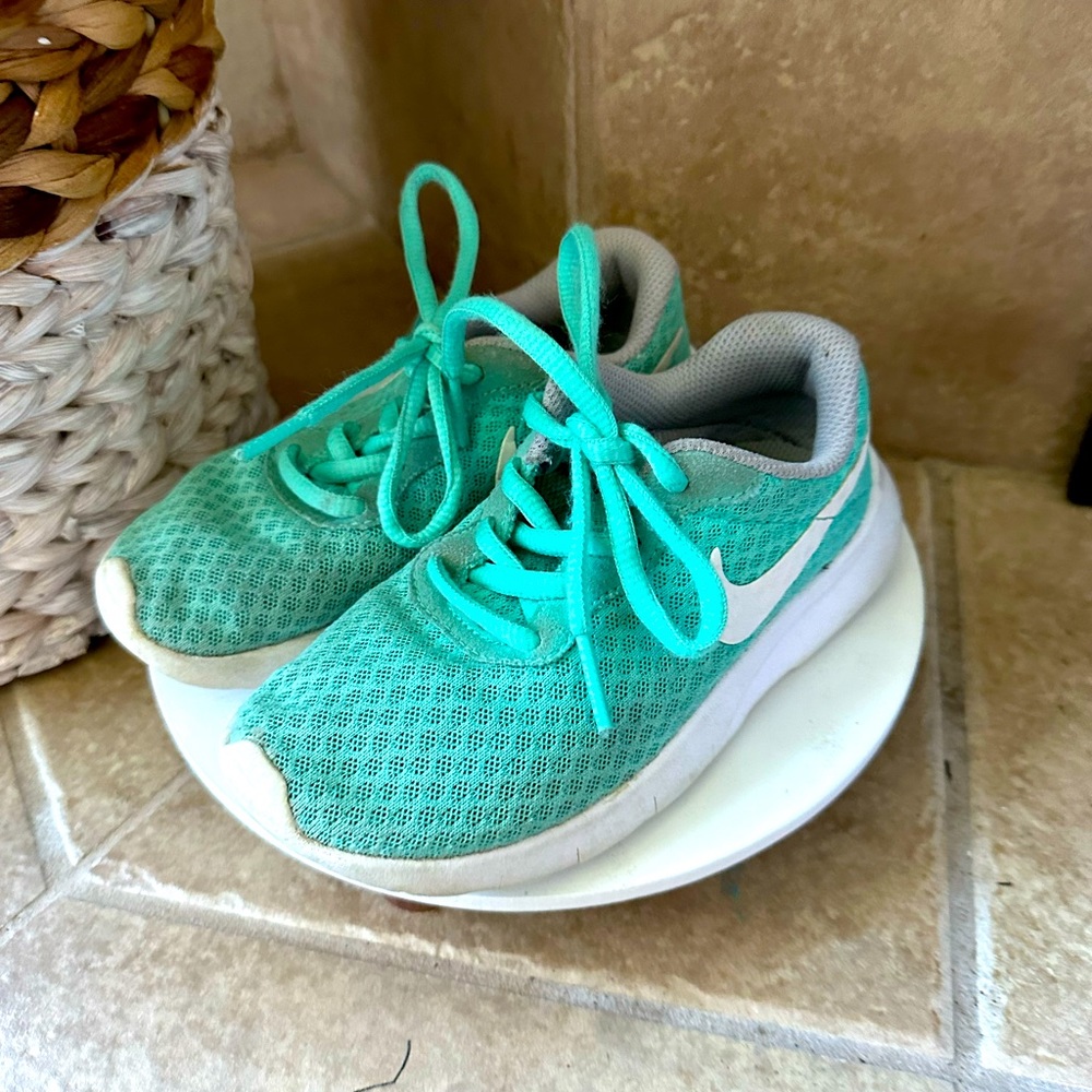 Teal Nike girls shoes